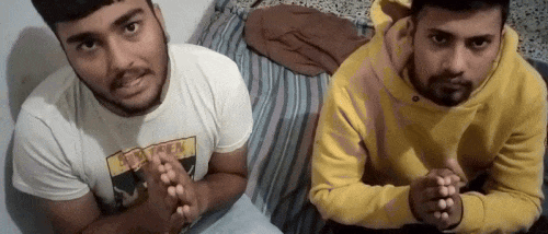 डोंकरों द्वारा भेजा गया वीडियो, जिसमें युवराज (बाएं) और उसके साथ दूसरा युवक हाथ जोड़कर बचाने की गुहार लगा रहे थे। फाइल फोटो