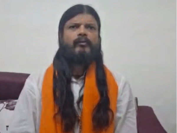 किन्नर अखाड़ा के संस्थापक ऋषि अजय दास।