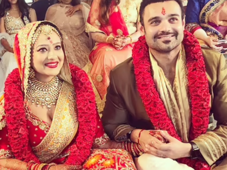 मदालसा ने 2018 में मिथुन चक्रवर्ती के बेटे महाक्षय से शादी की है।