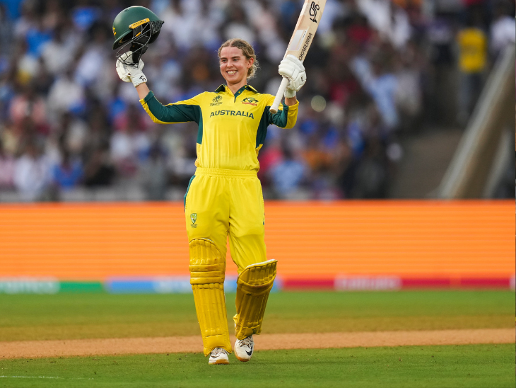 फीबी लिचफील्ड ने 93 बॉल पर 119 रन की पारी खेली।