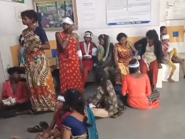 सभी मजदूर मिर्च तोड़ने के लिए बिराली से हीरापुर जा रहे थे।