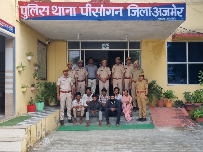 पुलिस ने नंदाराम की पत्नी और बेटे सहित 7 लोगों को गिरफ्तार किया है।