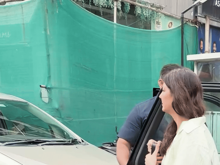 পাপারাজ্জিদের ওপর রাগান্বিত আমির খানের গার্লফ্রেন্ড: ফলো করায় ক্ষুব্ধ গৌরী স্প্রাট, বললেন- আমাকে ফলো করছেন কেন, আমাকে একা ছেড়ে দিন