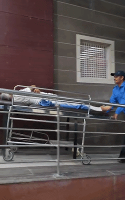 अस्पताल में डॉक्टरों ने दोनों को मृत घोषित कर दिया।