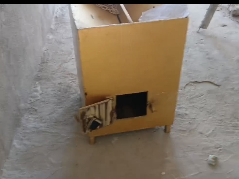 दान पेटी से दान के रुपए गायब किए।