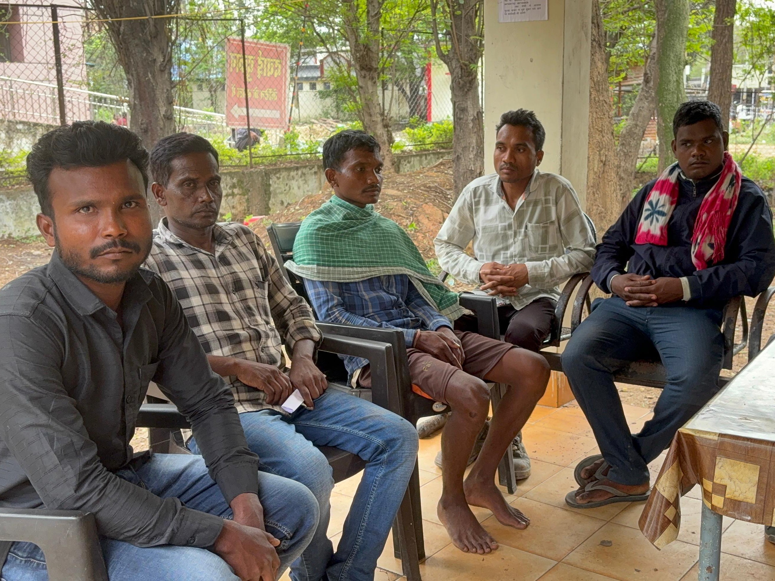 परिजनों ने अस्पताल प्रबंधन पर कार्रवाई की मांग की है।