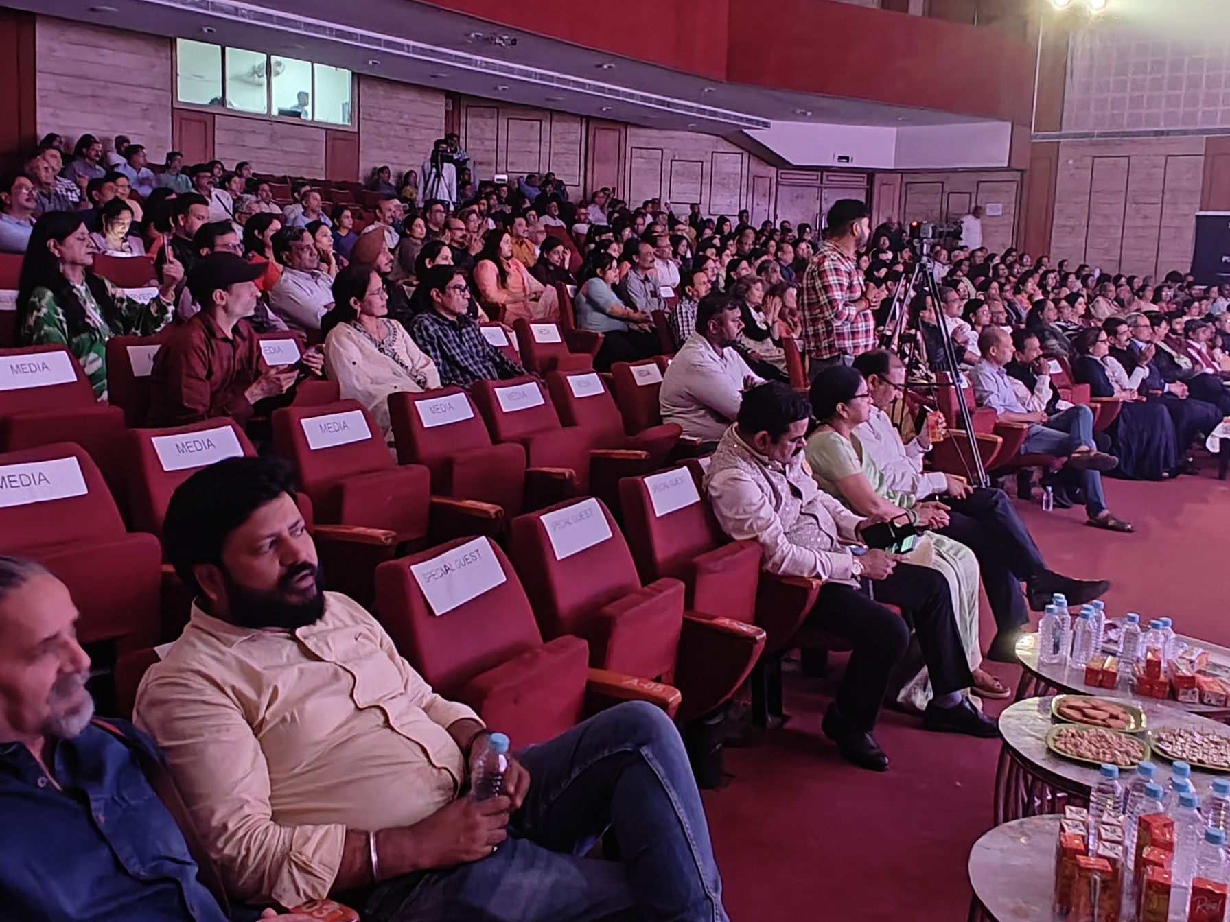 Raag Rang' musical evening organised in Lucknow | लखनऊ में 'राग रंग' संगीतमय संध्या का आयोजन: युवा उत्थान समिति ने संगीत प्रेमियों को भाव विभोर किया - Lucknow News | Dainik ...