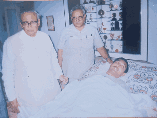 राज्य गठन के बाद कई बड़े नेताओं ने अमित से मुलाकात की।