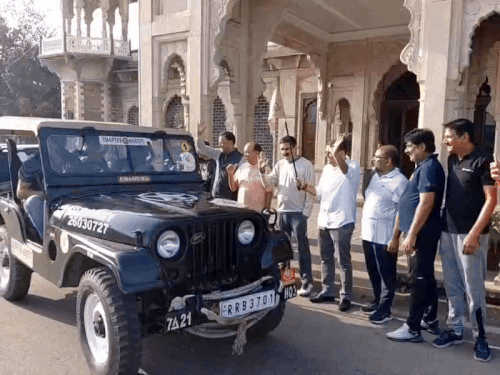 उम्मेद क्लब से विंटेज कारें पर्यटन को बढ़ावा देने निकली