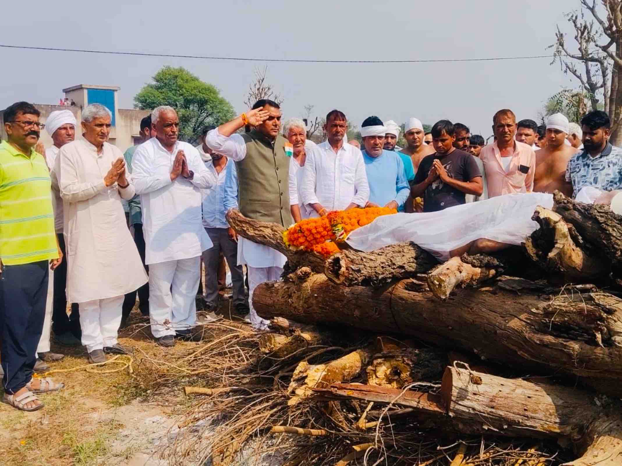 सांसद अमराराम, खंडेला विधायक सुभाष मील और पूर्व चिकित्सा मंत्री बंशीधर बाजिया ने दी श्रद्धांजलि