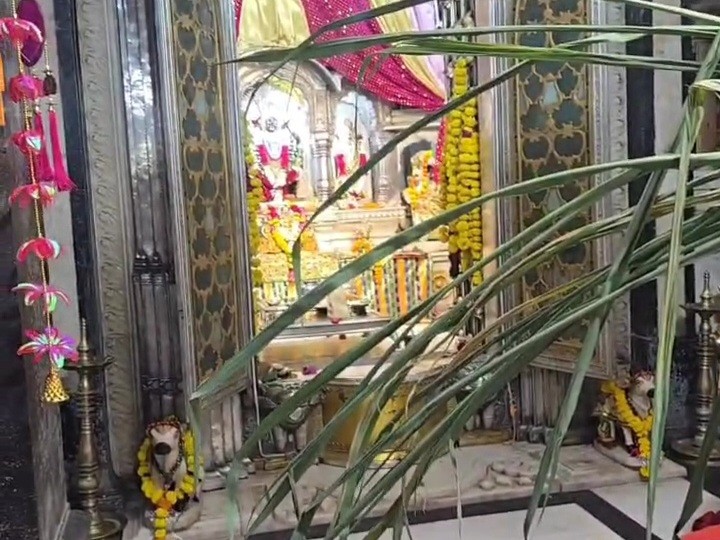 यह परंपरा मंदिर की स्थापना के समय से चली आ रही है।