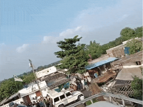 MP Madrasa Fake Currency Notes Exposed; Masjid Imam | Khandwa News | मदरसे  में 20 लाख के नकली नोट, इमाम गिरफ्तार: इमाम के कमरे में 500-500 की करेंसी  रखी थी; मालेगांव में