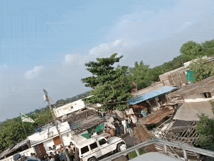 महाराष्ट्र पुलिस की सूचना पर खंडवा पुलिस ने मदरसे में छापा मारा।