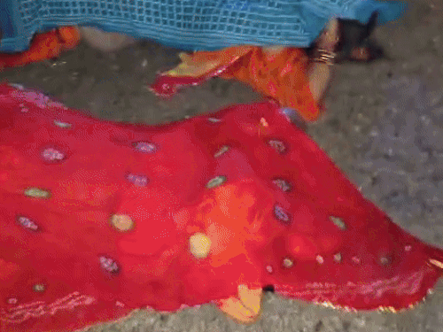 जोधपुर के रहने वाले सभी लोग बीकानेर के कोलायत में कपिल मुनि के आश्रम में दर्शन कर लौट रहे थे।