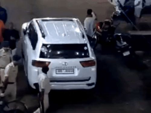 Mokama massacre: EC action, Rural SP-SDM removed | दुलारचंद हत्याकांड- अनंत  सिंह आधी रात को बाढ़ से गिरफ्तार: 150 से ज्यादा पुलिसकर्मी घर पहुंचे; पटना  SSP बोले- मर्डर ...