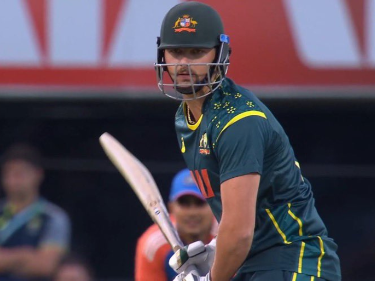 टिम डेविड ने 38 बॉल पर 74 रन की पारी खेली।