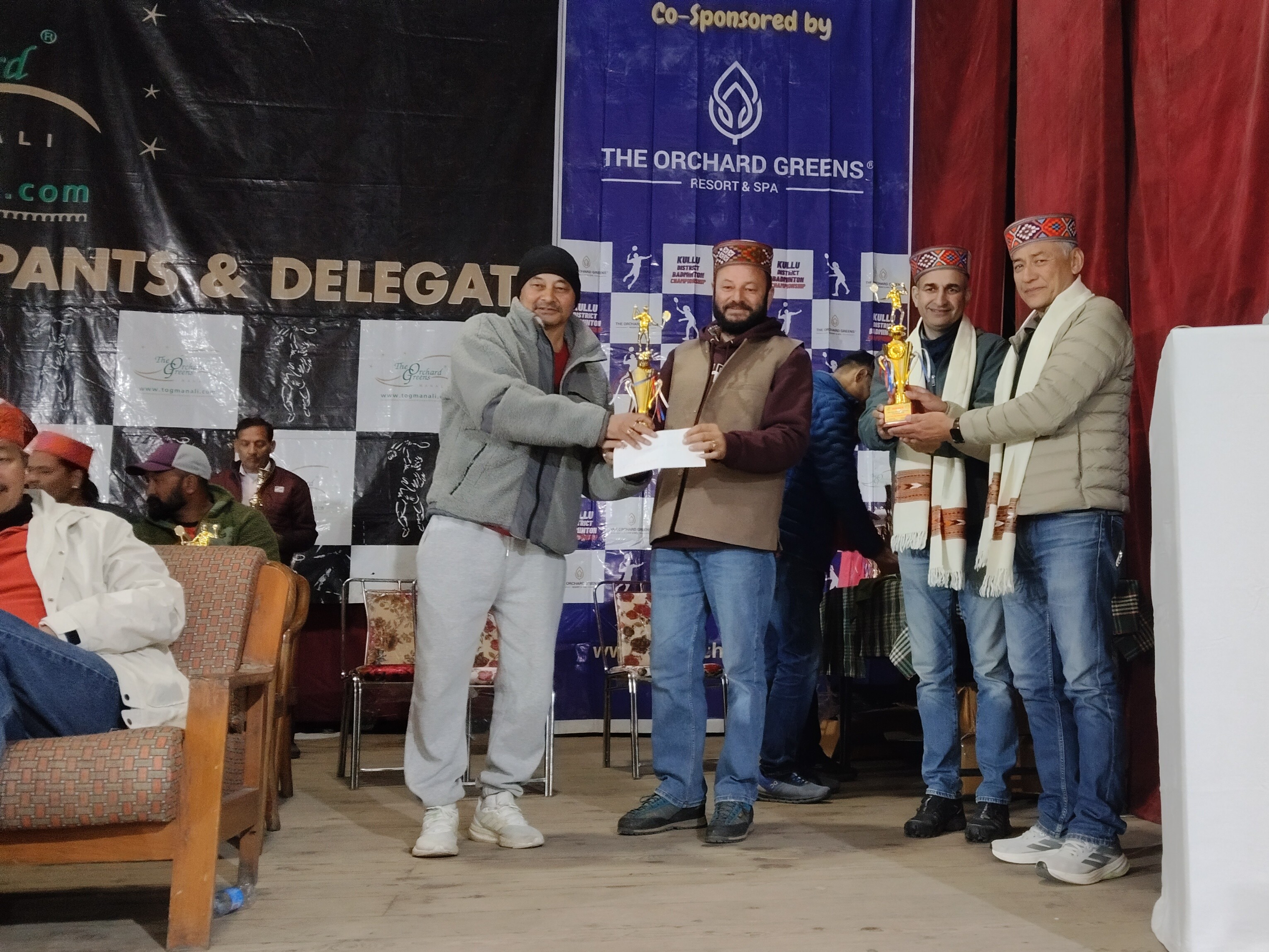 मनाली में जिला बैडमिंटन प्रतियोगिता संपन्न:  100 से अधिक खिलाड़ियों ने लिया भाग, विजेताओं को किया सम्मानित – Manali News