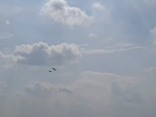 आकाश गंगा पैराट्रूपर टीम पहली बार रायपुर के आसमान में अपने अद्भुत करतब दिखाएगी।