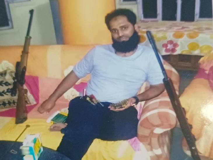 शिकार के लिए आरोपियों ने महंगी स्वीडिश गन मंगवाई थी।