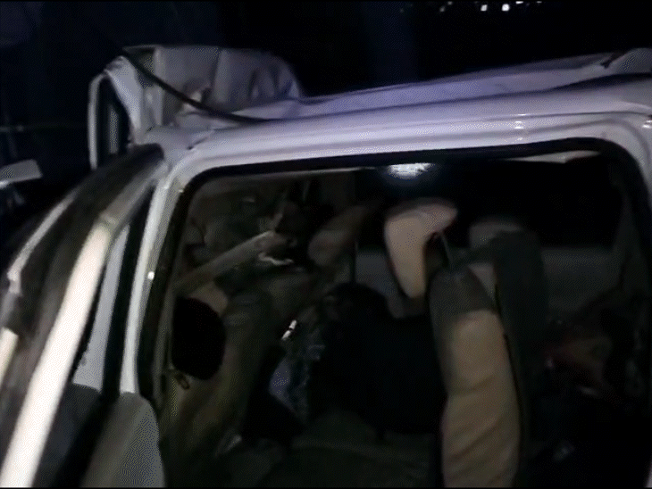 3 killed as car crashes into parked truck in Hajipur: Victims from MP ...