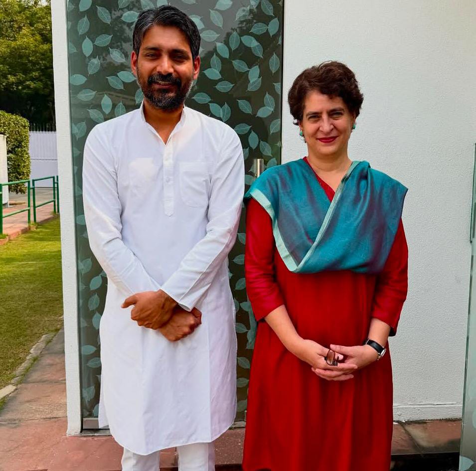 कांग्रेस नेता प्रियंका गांधी के साथ प्रदीप नरवाल।