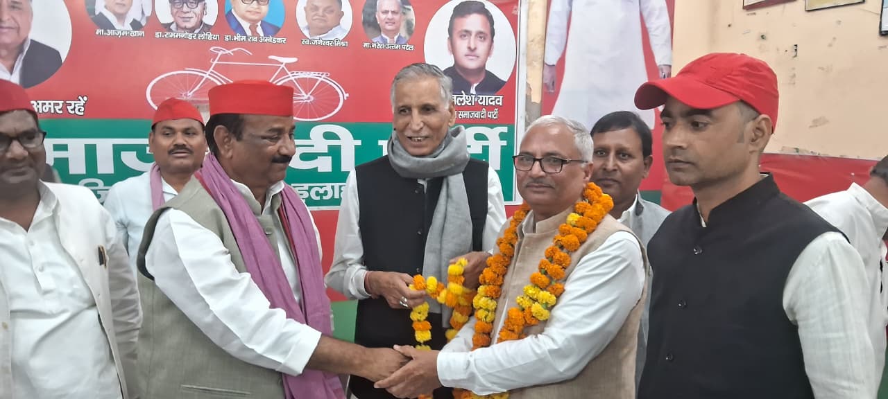 प्रदेश अध्यक्ष ने नव नियुक्त प्रदेश प्रवक्ता दान बहादुर मधुर का स्वागत किया।