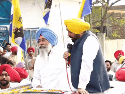 पंजाब में अगले बजट से महिलाओं को ₹1000 मिलेंगे:  तरनतारन चुनावी रोड-शो में सीएम मान की घोषणा; मजीठिया पर बोले- अब जेल में सिरहाना मंगाता है – tarn-taran News