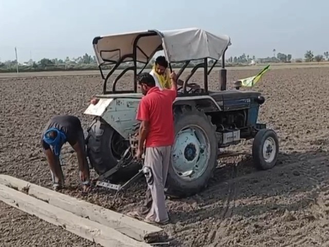 फाजिल्का में जमीन विवाद में फायरिंग:  कब्जे का प्रयास, कमरे में तोड़फोड़, किसान नेताओं ने दिया धरना, 50 लोगों पर FIR – Fazilka News