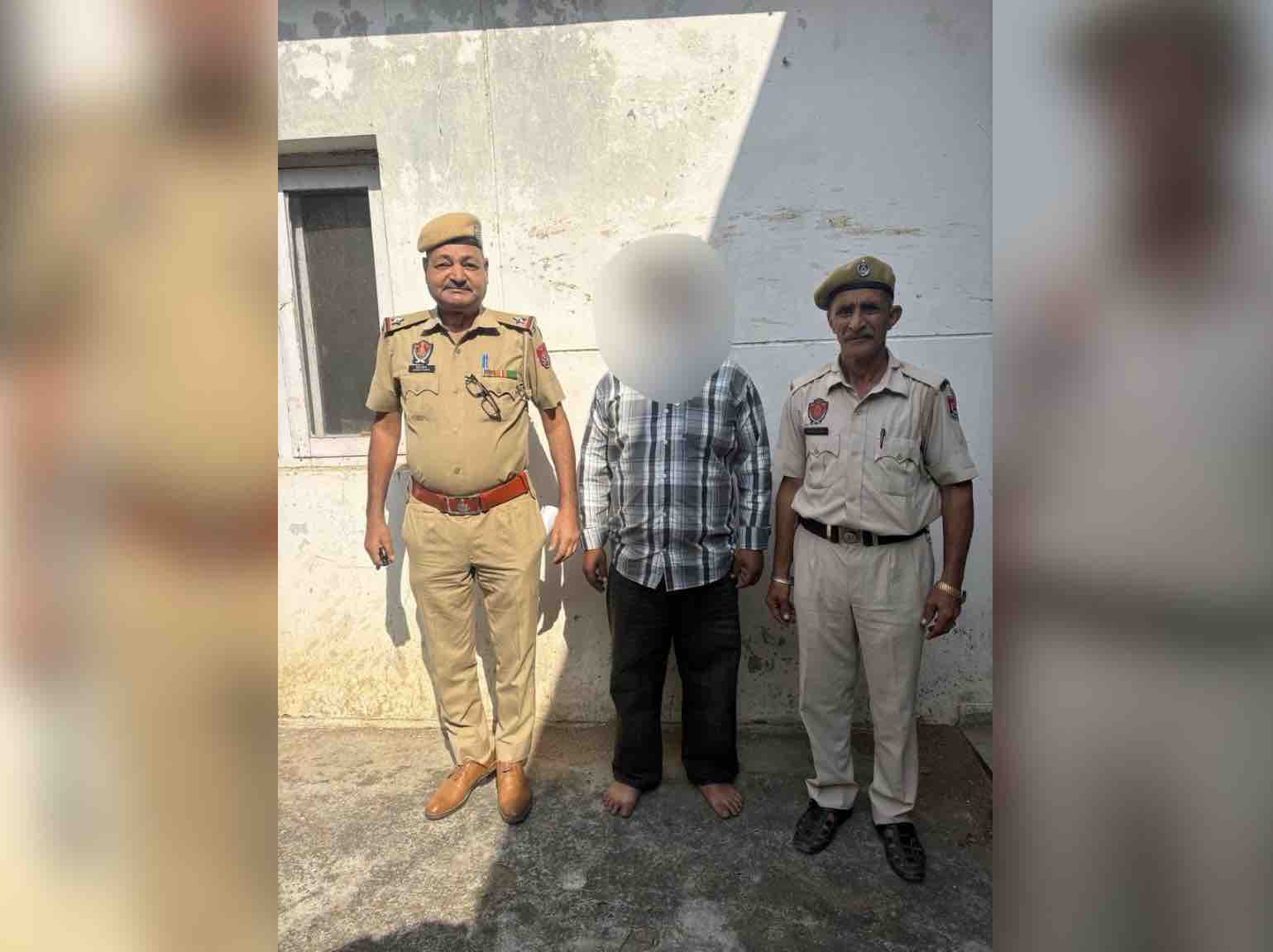 थाना नंगल में पुलिस की गिरफ्त में आरोपी।