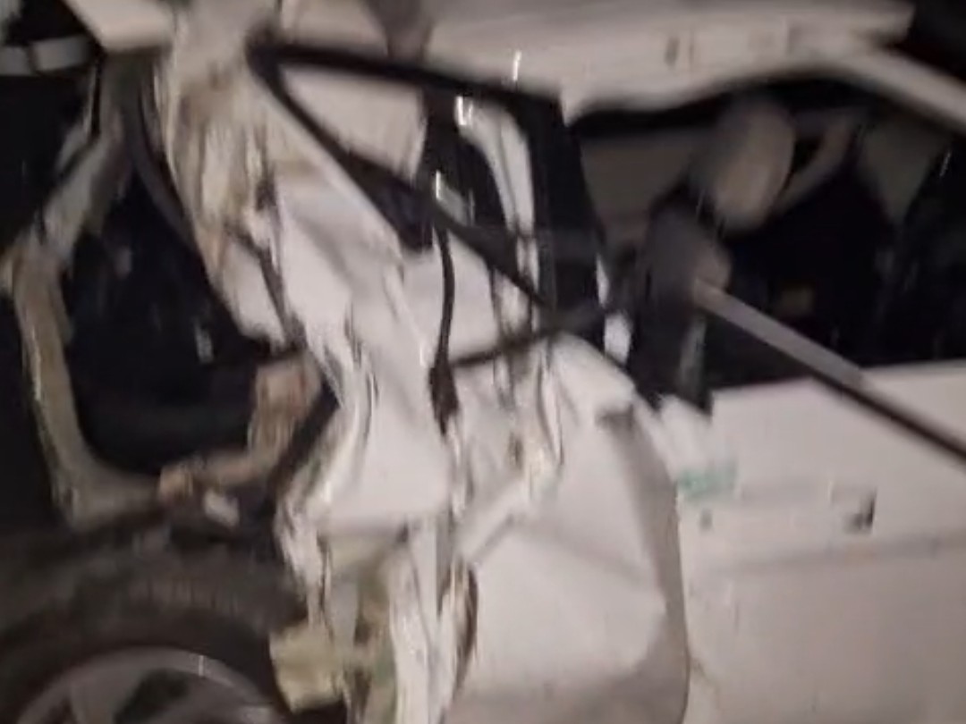 जालंधर में कपड़ा व्यापारी की कार को ट्रक ने कुचला:  लुधियाना से लौट रहा था परिवार, मां-बच्ची घायल; 4 पलटियां खाकर गिरी कार – Jalandhar News