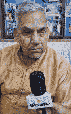 पिता श्रीभगवान शर्मा बोले- दीप्ति की जीवन बहुत ही सरल है, उसने मेरा नाम ऊंचा किया है।