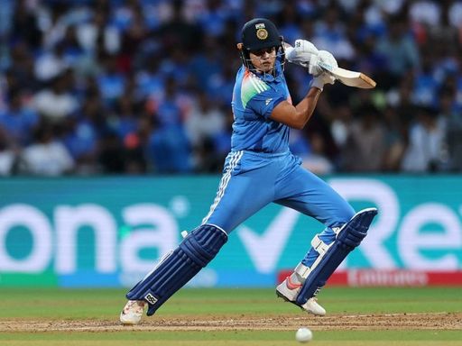 इंजरी रिप्लेसमेंट बनकर आईं शेफाली वर्मा ने 87 रन की पारी खेली।