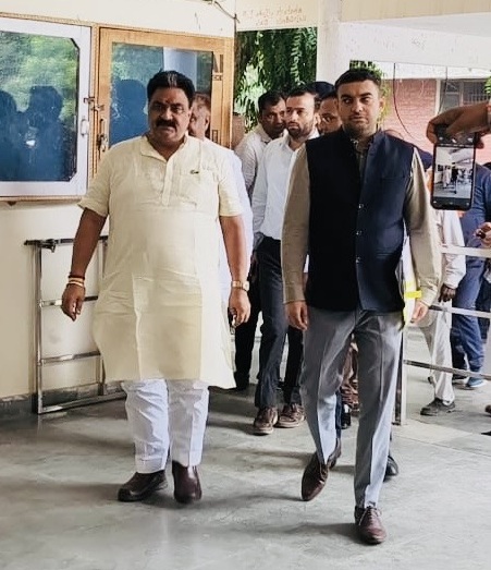 डिप्टी स्पीकर की बैठक के बाद रेंजर की पिटाई:  फॉरेस्ट गार्ड और दरोगा सस्पेंड, दोनों पर FIR भी दर्ज, कुरुक्षेत्र SDM दफ्तर की घटना – Kurukshetra News