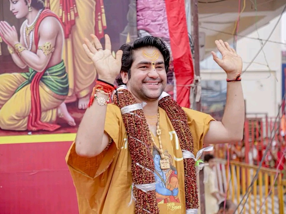 Dhirendra Shastri's padayatra will begin on November 7. | धीरेंद्र शास्त्री की पदयात्रा 7 नवंबर से शुरू होगी: दिल्ली से वृंदावन तक सनातन एकता का संदेश देंगे, कई संत ...