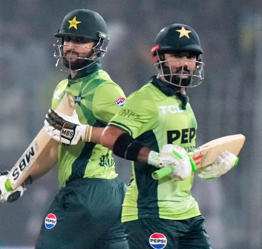 फखर जमां और सईम अयूब के बीच 87 रनों की पार्टनरशिप हुई।