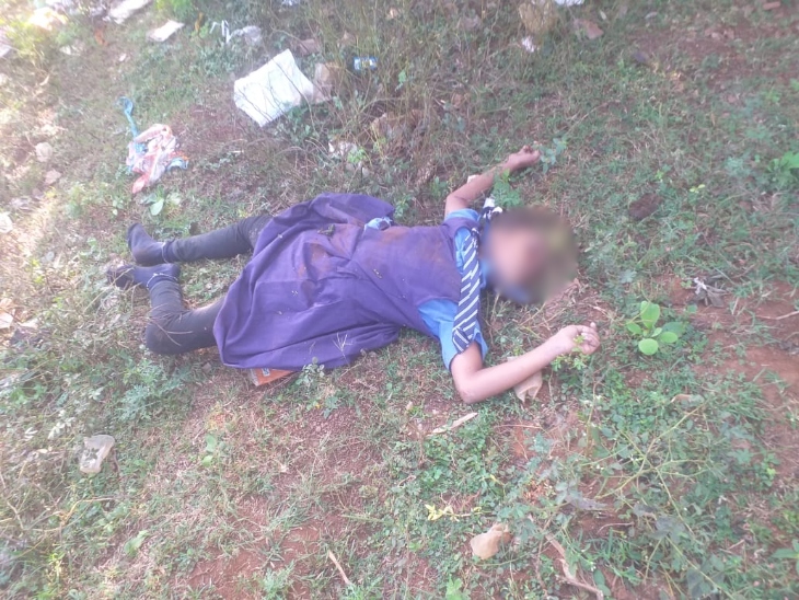 घटनास्थल पर ही छात्रा ने दम तोड़ दिया।