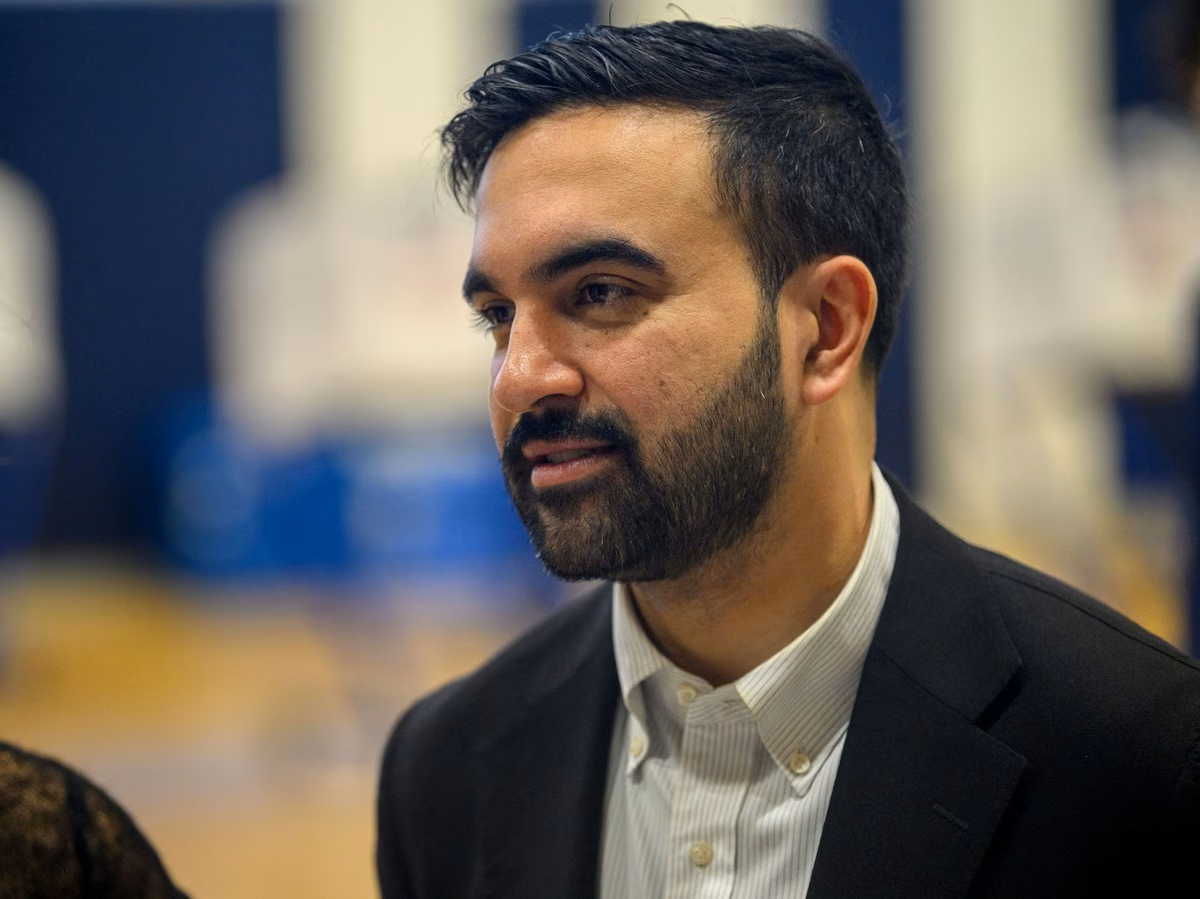 ममदानी फिल्म डायेरक्टर मीरा नायर के बेटे हैं।