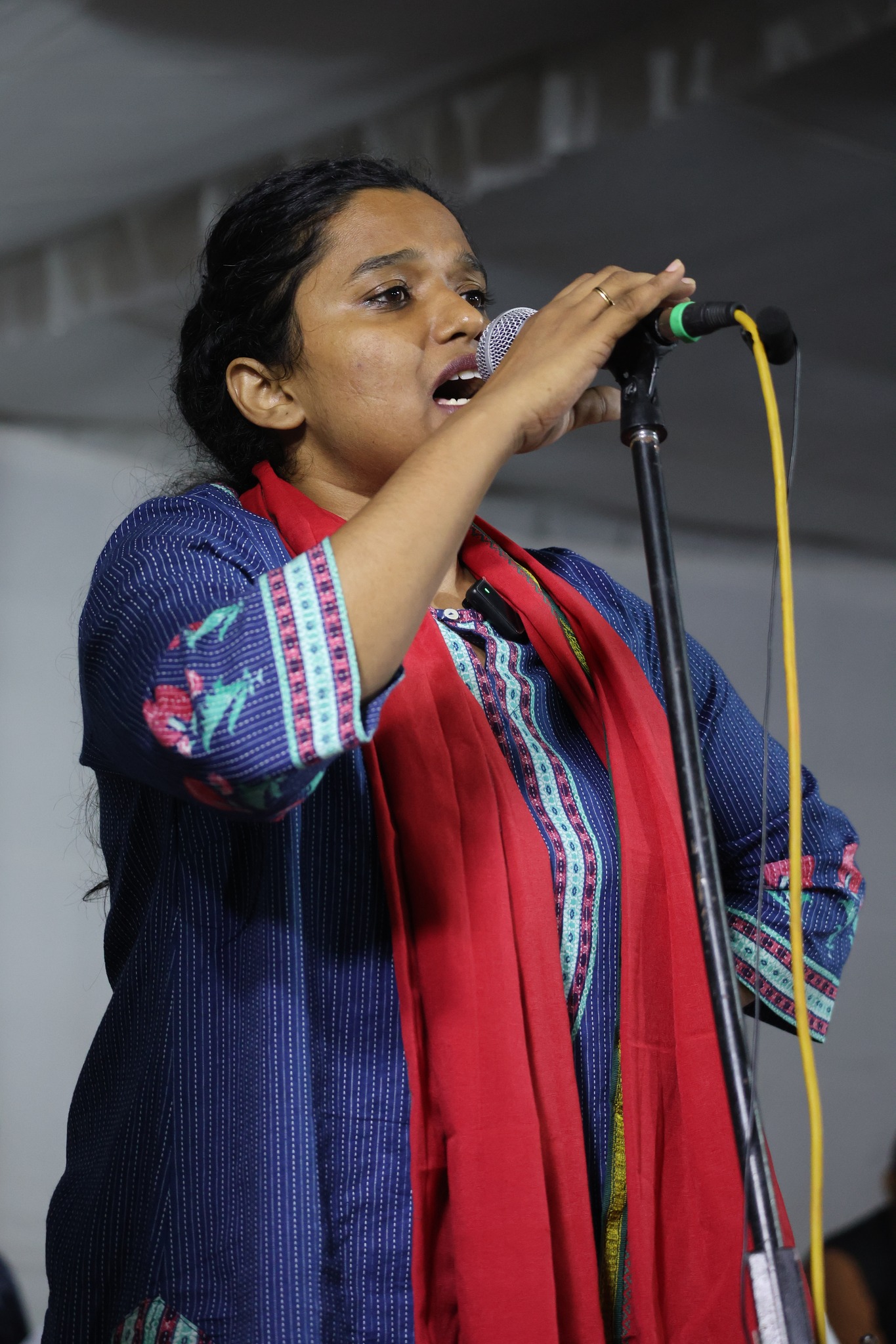 अदिति जेंडर वॉयलेंस यानी लैंगिक हिंसा और 2012 से उत्तर प्रदेश की महिलाओं द्वारा इसके प्रति किए जा रहे प्रतिरोध पर अपना डॉक्ट्रेट रिसर्च कर रही हैं।