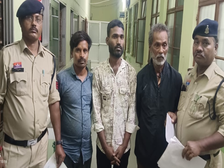 दुर्ग में अवैध शराब के खिलाफ कार्रवाई:  8 थानों की पुलिस ने 18 आरोपियों को किया गिरफ्तार, 476 पौवा शराब जब्त – durg-bhilai News