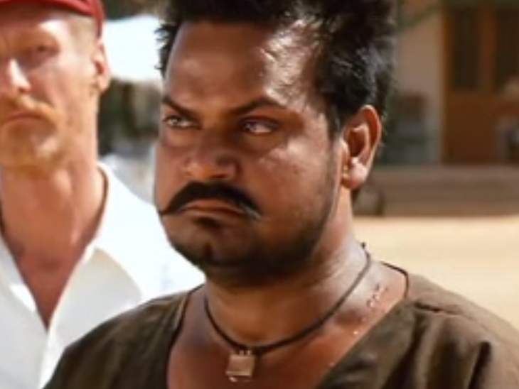 अखिलेंद्र मिश्रा ने फिल्म 'लगान' में अर्जन का किरदार निभाया था।