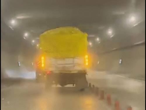 हरियाणा-बिहार के टूरिस्ट व्हीकल का 7 हजार का चालान:  अटल टनल रोहतांग में ट्रैफिक नियमों की अनदेखी; सनरूफ से बाहर निकलकर स्टंटबाजी – Manali News