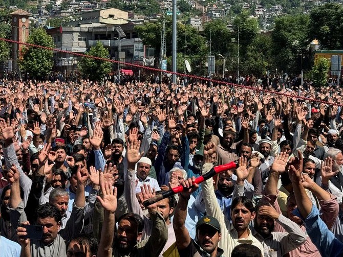 पाकिस्तान में GenZ सरकार से  शिक्षा में सुधार और बुनियादी सुविधा देने की मांग कर रही है। - Dainik Bhaskar