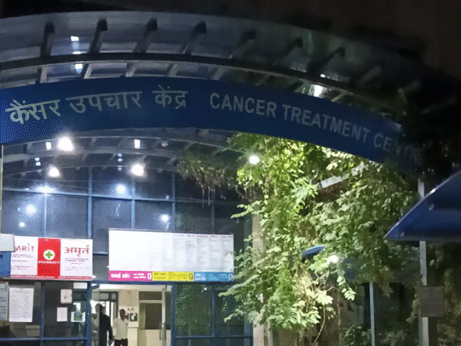 एम्स भोपाल का गलियारा।