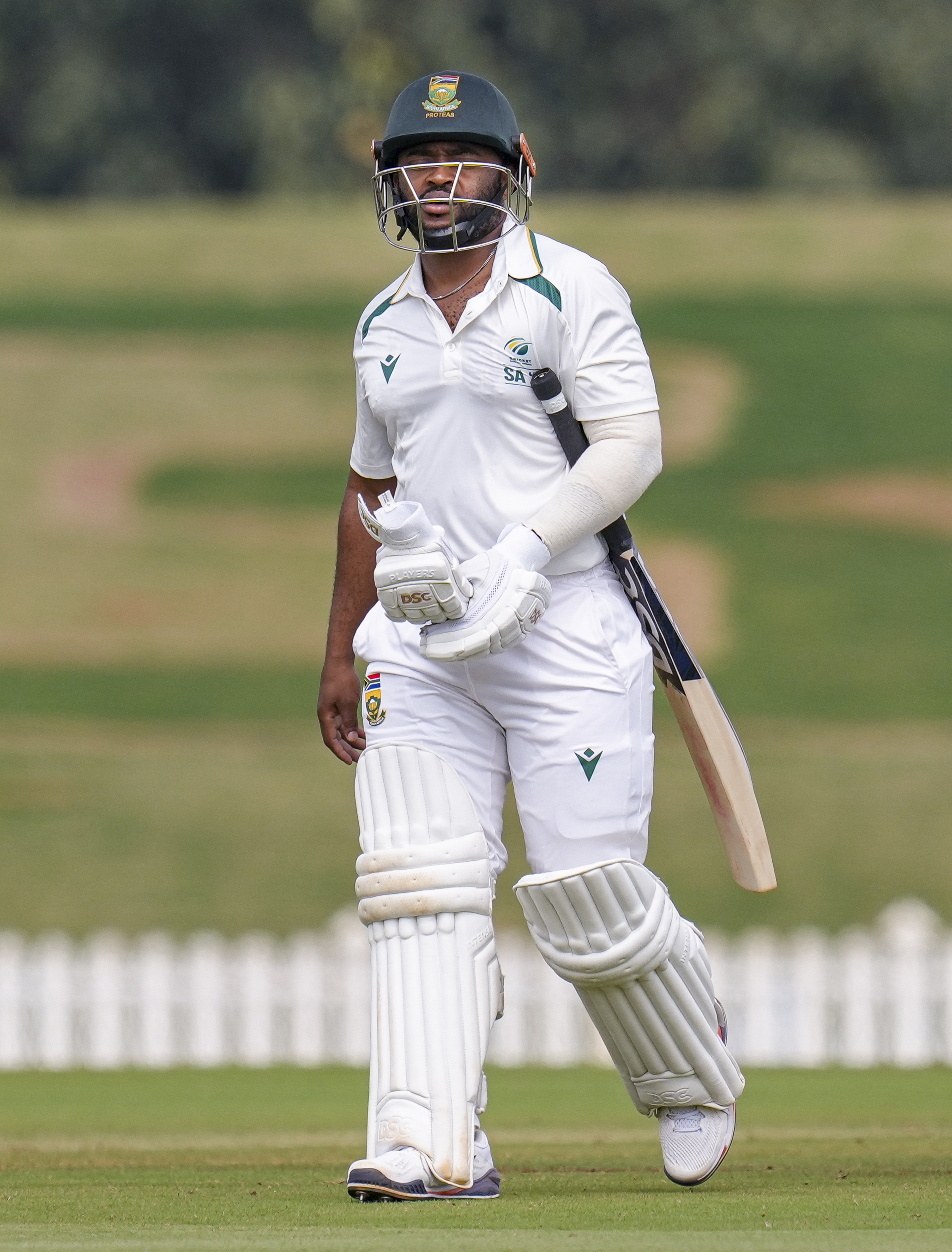 साउथ अफ्रीका के कप्तान टेम्बा बावुमा शून्य पर आउट हुए।