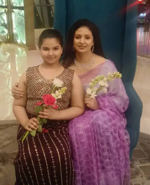 शमी की पत्नी हसीन जहां और उनकी बेटी आयरा।