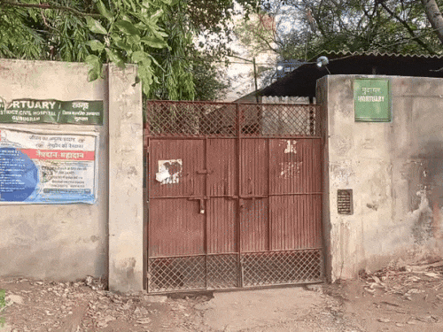 गुरुग्राम में पुलिस द्वारा पूर्व सैनिक अशोक के शव का पोस्टमॉर्टम करवाया जाएगा।