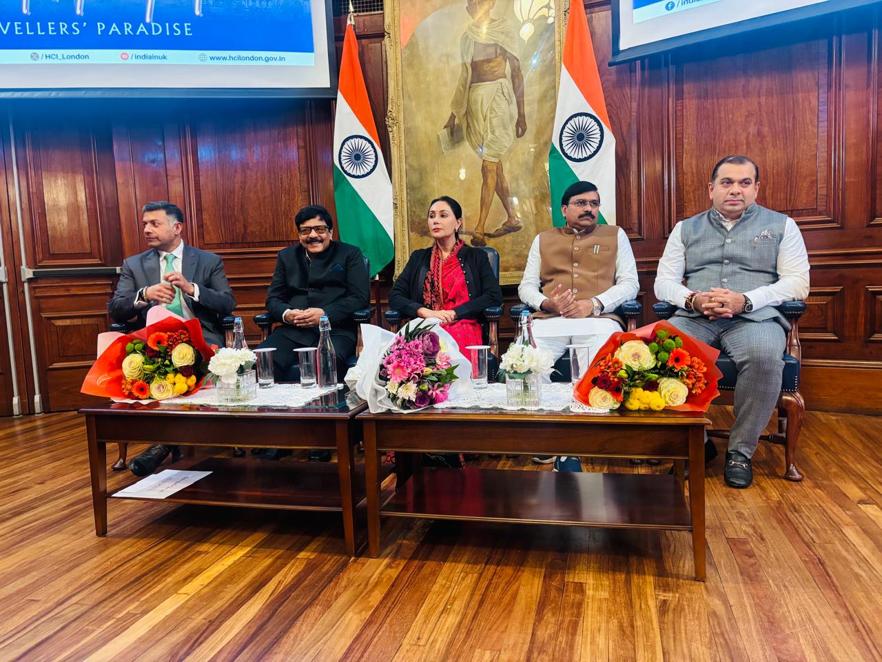 इस मौके पर दिया कुमारी ने कहा कि लंदन और राजस्थान दोनों इतिहास, सौंदर्य और सृजनशीलता के प्रतीक हैं।