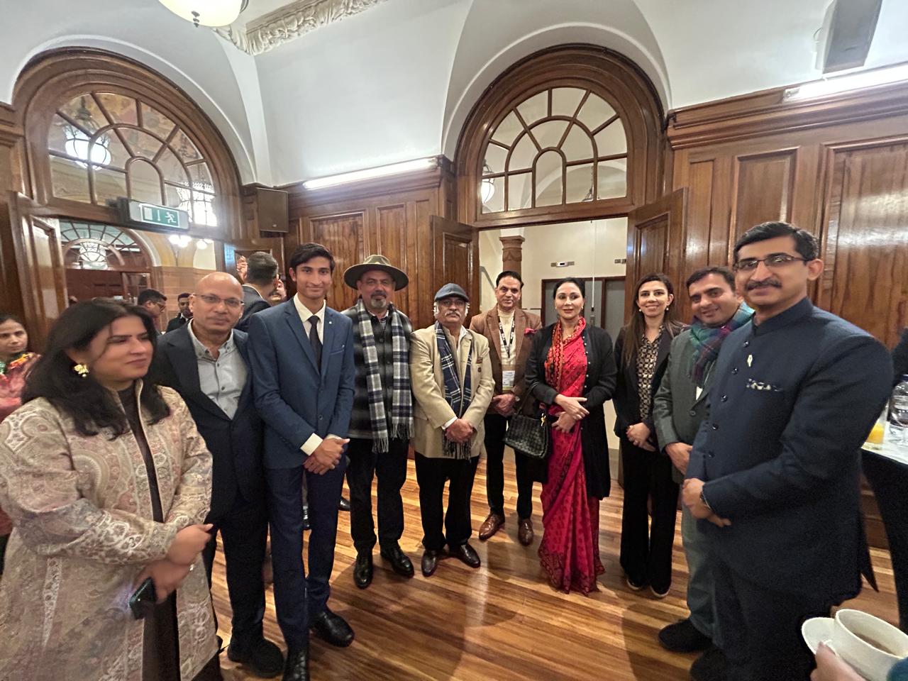 इस दौरान दिया कुमारी के साथ कई राज्यों के मंत्री और कई वरिष्ठ अधिकारी एवं पर्यटन उद्योग से जुड़े प्रतिनिधि मौजूद रहे।