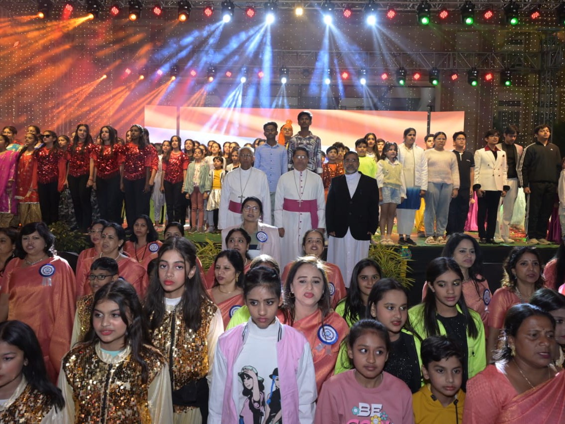 अंत में, स्कूल प्रबंधन ने सभी अतिथियों, अभिभावकों और सहयोगी शिक्षकों का आभार व्यक्त किया। कार्यक्रम का समापन राष्ट्रगान के साथ हुआ।