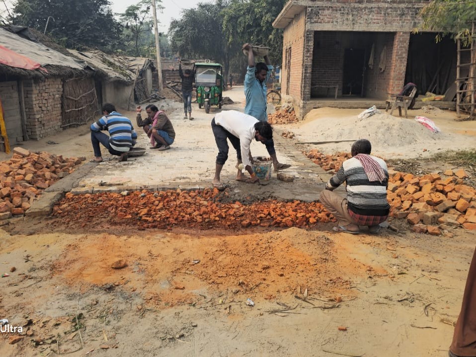 Rahimpur Pankaj Mishra said that there are many schemes including 284 houses and ...